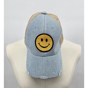 KatyDid Preppy 90s Denim Smiley Face Trucker Hat – Light Wash & Tan Mesh